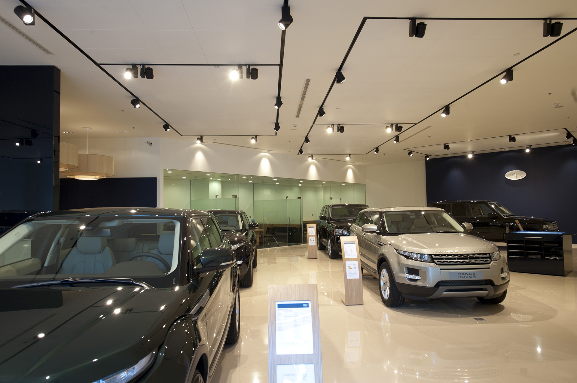 RANGE ROVER